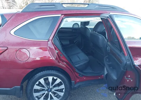 2015 Subaru Outback 2.5I Limited z USA, uszkodzony, nr VIN 4S4BSANC4F3310389